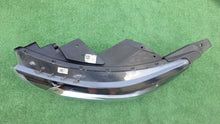 Load image into Gallery viewer, Frontscheinwerfer Hyundai I20 III 92101-G0050 Links Scheinwerfer Headlight