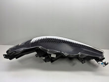 Laden Sie das Bild in den Galerie-Viewer, Frontscheinwerfer Toyota IV Yaris EUK0-6 Links Scheinwerfer Headlight SCH9326392238ow
