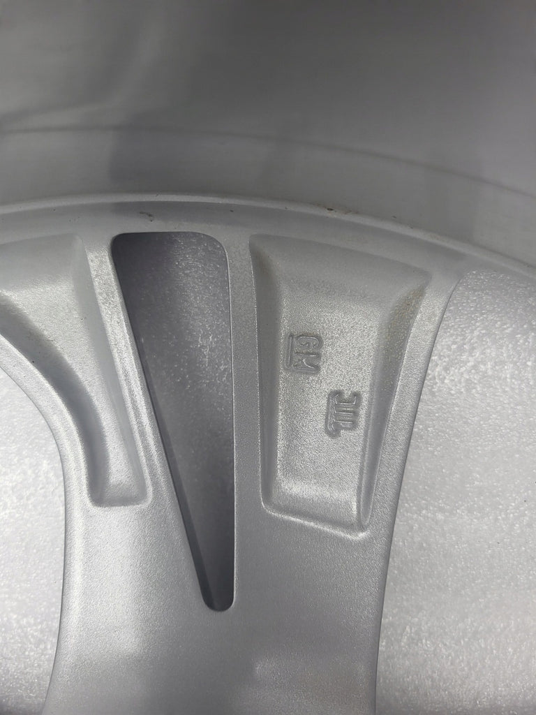 1x Alufelge 17 Zoll 7.5" 5x105 44ET Glanz Silber 13409657 OP114 Opel Astra