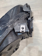 Laden Sie das Bild in den Galerie-Viewer, Frontscheinwerfer Tesla 3 1077376-50-B Rechts Scheinwerfer Headlight