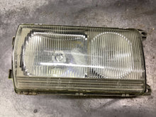 Laden Sie das Bild in den Galerie-Viewer, Frontscheinwerfer Mercedes-Benz W123 127104 Links Scheinwerfer Headlight SCH2629548590ab