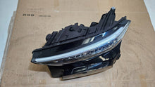 Laden Sie das Bild in den Galerie-Viewer, Frontscheinwerfer Audi E-Tron 85H941039R LED Ein Stück (Rechts oder Links) SCH5305429936yn