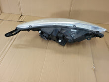 Laden Sie das Bild in den Galerie-Viewer, Frontscheinwerfer Ford B-Max AV11-13W030-CF Links Scheinwerfer Headlight SCH5035762099sq