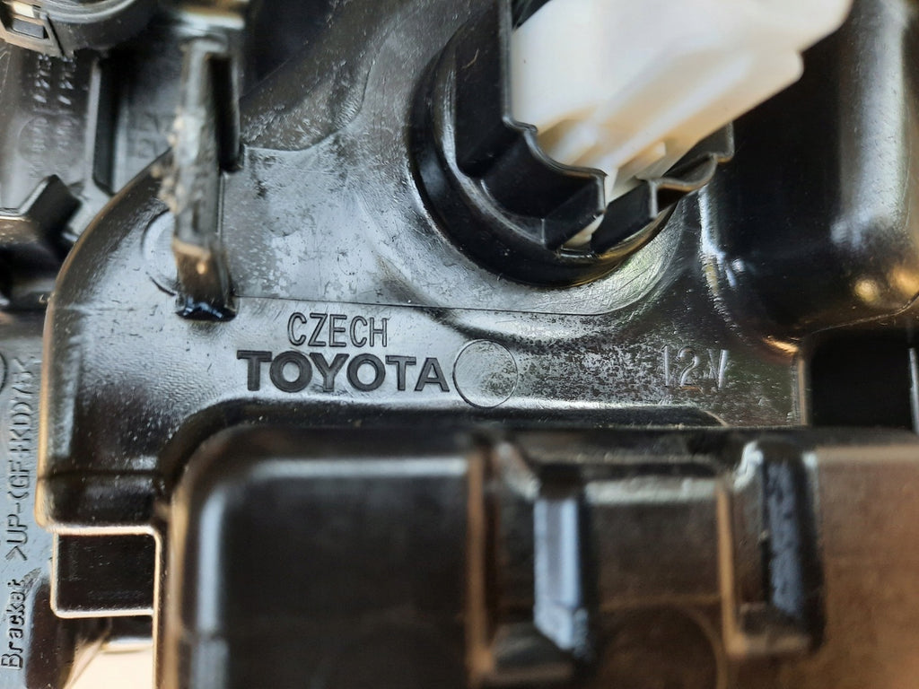 Frontscheinwerfer Toyota 4 Yaris LED Rechts Scheinwerfer Headlight