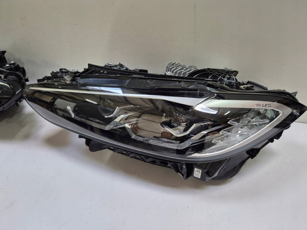 Frontscheinwerfer BMW G22 G82 G23 G83 5A19351 5A19352 Full LED Ein Satz SCH5889449509ny