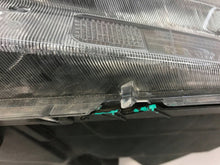 Laden Sie das Bild in den Galerie-Viewer, Frontscheinwerfer Iveco Daily VI 05802476874 Links Scheinwerfer Headlight SCH9768083966vw