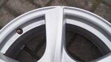 Laden Sie das Bild in den Galerie-Viewer, 4x Alufelge 17 Zoll 7.0" 5x112 40ET Silber KBA50286 VO516034 Rim Wheel FEL2778718524qd