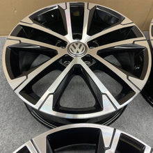 Load image into Gallery viewer, 4x Alufelge 17 Zoll 7.0" 5x112 49ET Glanz Silber 5G0601025 VW Golf Vii Rim Wheel FEL4179336555tb