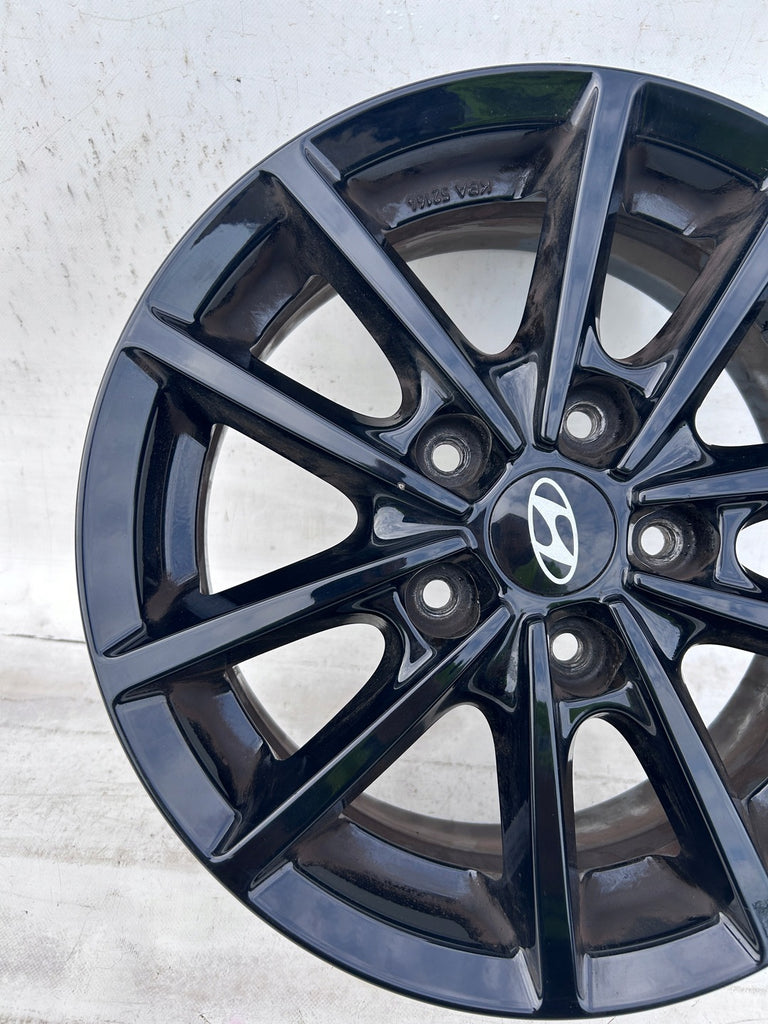 1x Alufelge 15 Zoll 6.0" 5x114.3 43ET KBA52164 Hyundai Rim Wheel