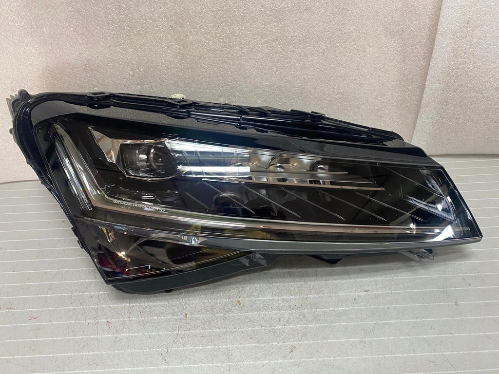 Frontscheinwerfer Skoda Superb III 3V1941016E LED Rechts Scheinwerfer Headlight