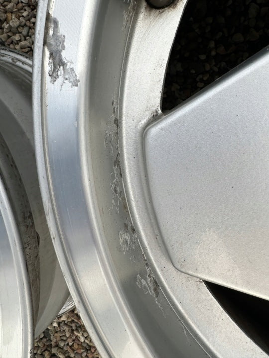 1x Alufelge 15 Zoll 7.0" 5x100 35ET Rim Wheel FEL4143571102is