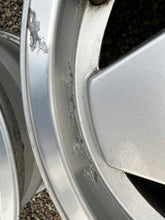 Laden Sie das Bild in den Galerie-Viewer, 1x Alufelge 15 Zoll 7.0" 5x100 35ET Rim Wheel FEL4143571102is