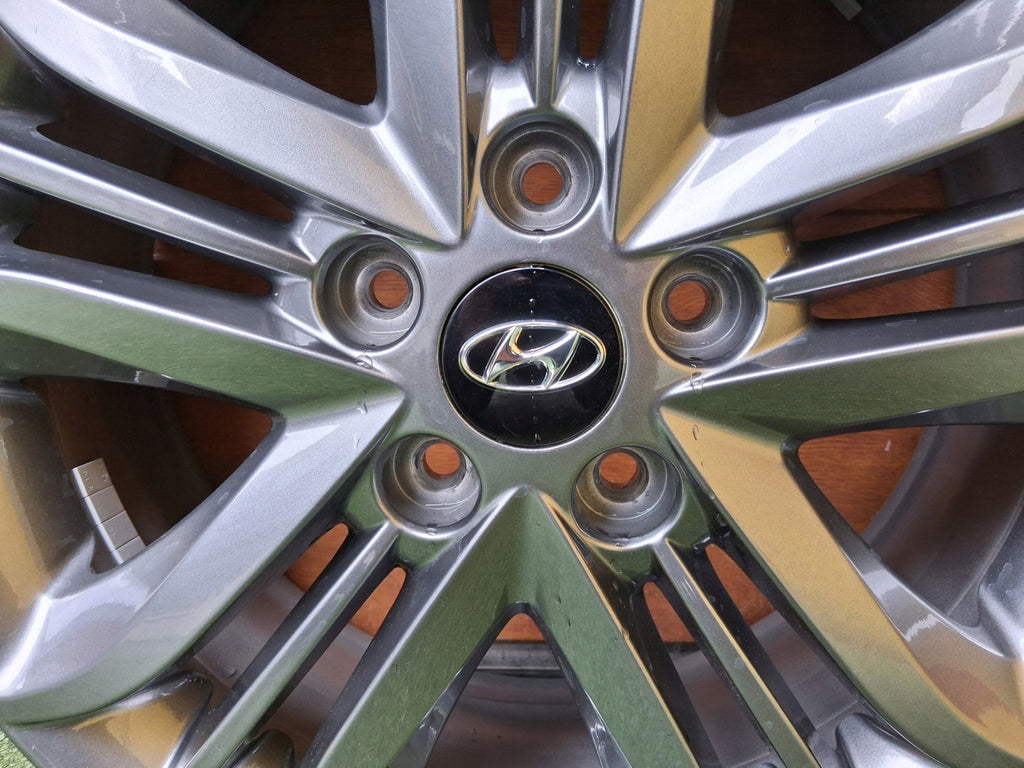 1x Alufelge 17 Zoll 6.5" 5x114.3 51ET Glanz Graphit 52910-2Y650 Hyundai Ix35 FEL4215474821km