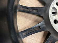 Laden Sie das Bild in den Galerie-Viewer, 1x Alufelge 16 Zoll 7.0&quot; 5x112 33ET 1317308 Audi Rim Wheel
