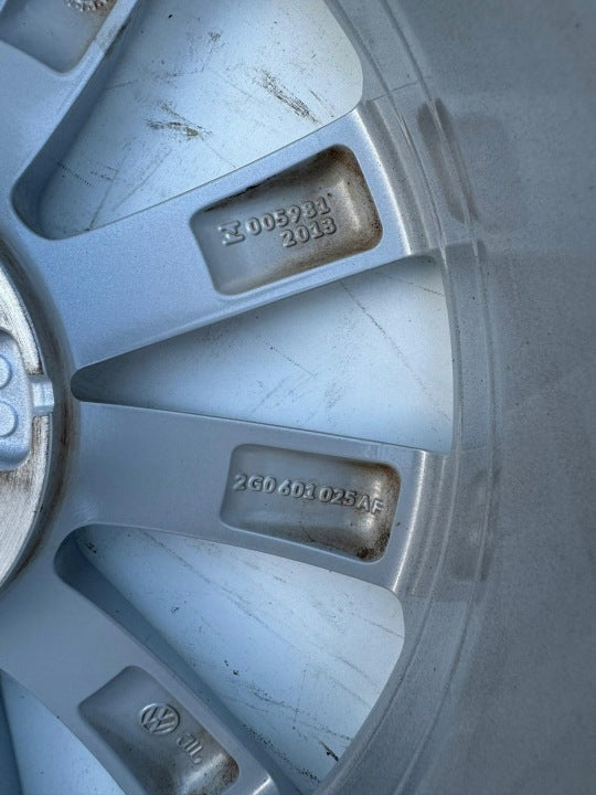 1x Alufelge 16 Zoll 6.0" 5x100 45ET 2G0601025AF VW Rim Wheel FEL9746135232nc