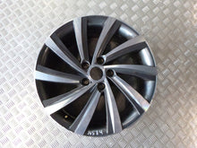 Laden Sie das Bild in den Galerie-Viewer, 1x Alufelge 18 Zoll 7.5&quot; 5x112 48ET 5E3601025 Skoda Octavia Rim Wheel