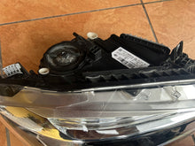 Laden Sie das Bild in den Galerie-Viewer, Frontscheinwerfer BMW F30 F31 9883519 9883520 LED Ein Satz Headlight SCH2231173706gf