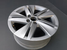 Laden Sie das Bild in den Galerie-Viewer, 1x Alufelge 16 Zoll 7.0&quot; 5x112 48ET 5H0601025 VW Golf Viii Rim Wheel