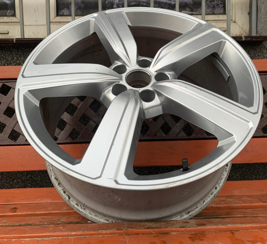 1x Alufelge 20 Zoll 9.0" 5x112 38ET Glanz Silber 4KE601025S Audi E-Tron