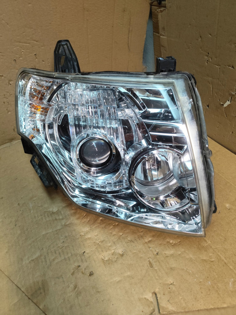Frontscheinwerfer Mitsubishi Pajero IV Xenon Rechts Scheinwerfer Headlight