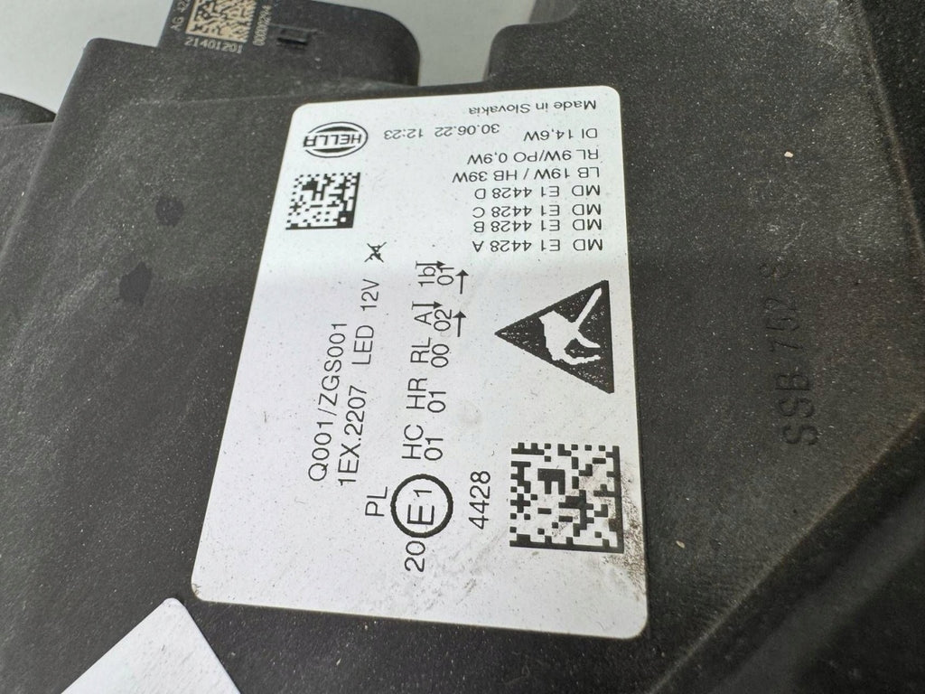Frontscheinwerfer Mercedes-Benz W205 Q001ZGS001 1EX2207 Links Headlight SCH8586709105if