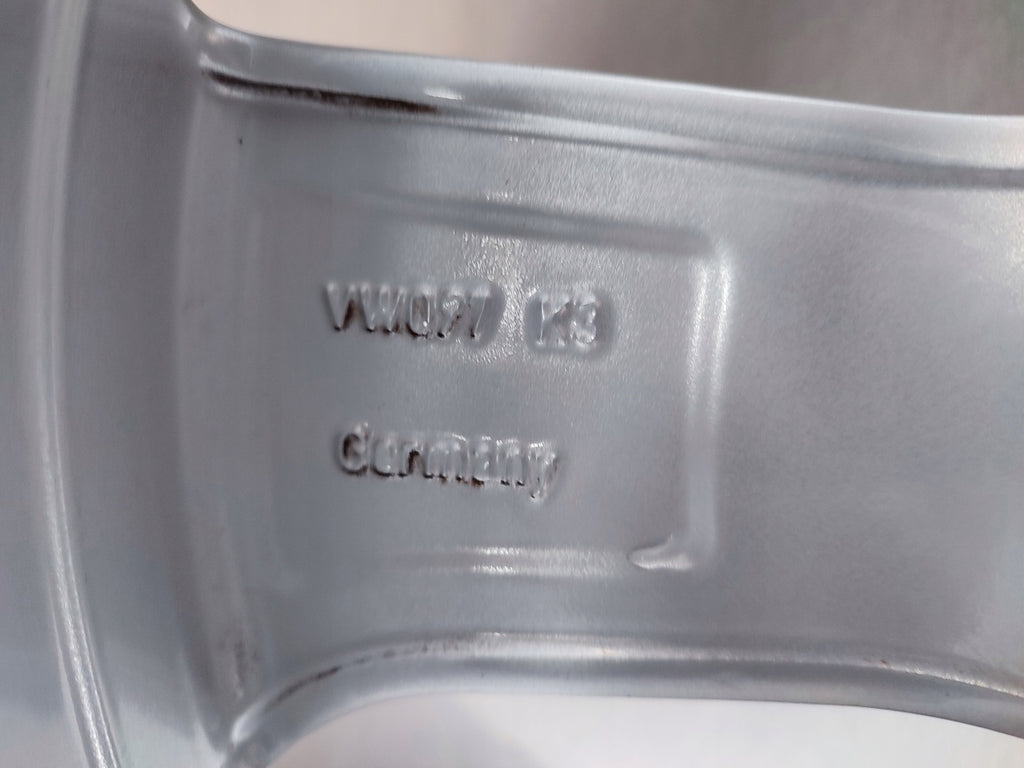 1x Alufelge 17 Zoll 7.5" 5x112 49ET Glanz Silber 5G0601025BG VW Golf Vii