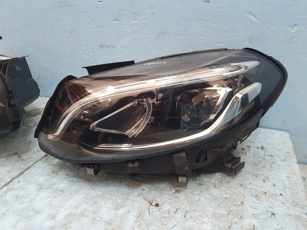 Frontscheinwerfer Mercedes-Benz W246 A2469063401 LED Rechts oder Links