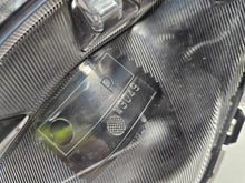 Laden Sie das Bild in den Galerie-Viewer, Frontscheinwerfer Toyota Rav 4 III LED Rechts Scheinwerfer Headlight SCH3148735942ra