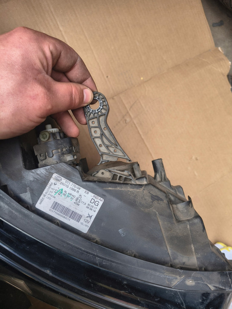 Frontscheinwerfer Renault Kadjar 260101096 Rechts Scheinwerfer Headlight SCH8524677697gs