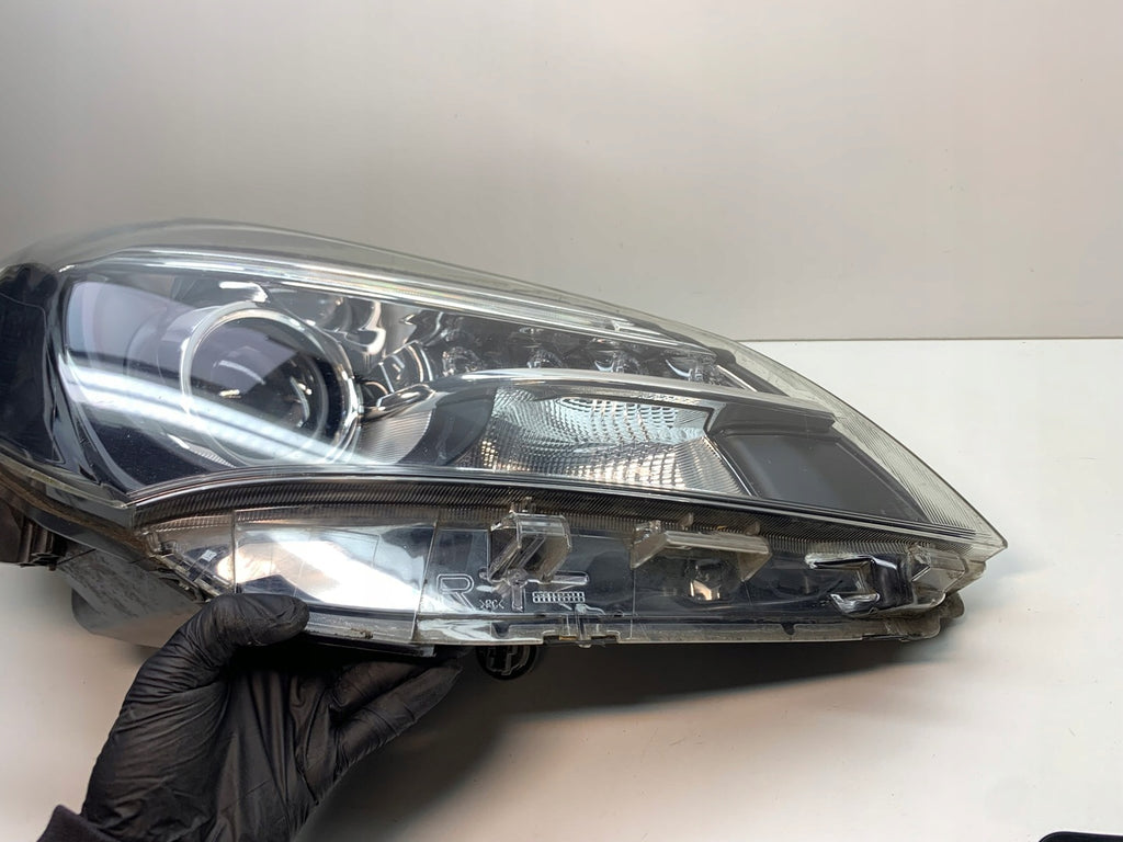 Frontscheinwerfer Toyota Yaris Rechts Scheinwerfer Headlight SCH2642749762lo