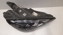 Laden Sie das Bild in den Galerie-Viewer, Frontscheinwerfer Mercedes-Benz Gle A1679066606 LED Links Scheinwerfer Headlight