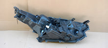 Laden Sie das Bild in den Galerie-Viewer, Frontscheinwerfer Toyota 4 Yaris 0036182 K0-8EU Links Scheinwerfer Headlight