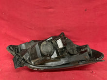 Laden Sie das Bild in den Galerie-Viewer, Frontscheinwerfer Opel Astra H 13239288LH Links Scheinwerfer Headlight SCH8406047525pg