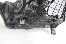 Laden Sie das Bild in den Galerie-Viewer, Frontscheinwerfer Audi Q3 83A941012 Rechts Scheinwerfer Headlight