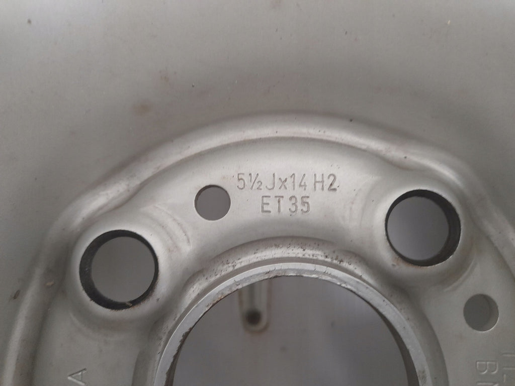 1x Alufelge 14 Zoll 5.5" 4x100 35ET Silber 1125686 BMW Rim Wheel FEL1931565798vs