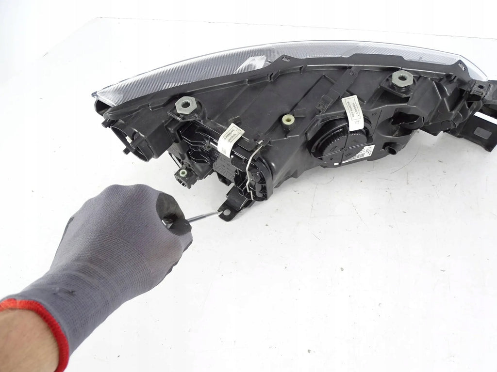 Frontscheinwerfer Seat I Ibiza V 6F1941015 Ein Stück (Rechts oder Links)