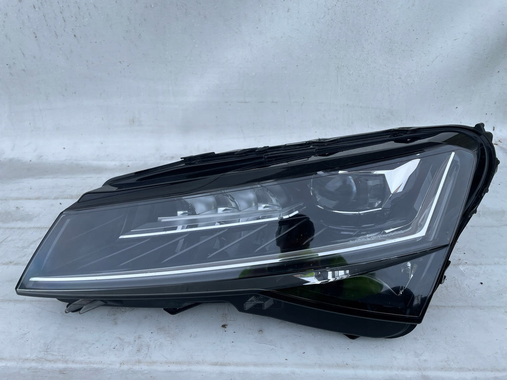 Frontscheinwerfer Skoda Superb III 3V1941015D LED Links Scheinwerfer Headlight