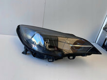 Load image into Gallery viewer, Frontscheinwerfer Opel Astra 39195689 Rechts Scheinwerfer Headlight