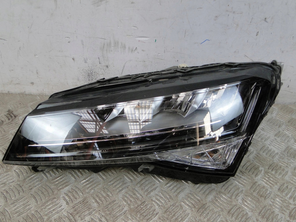 Frontscheinwerfer Skoda Superb III 3V1941016C 3V1941015C LED Ein Satz Headlight