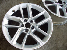 Load image into Gallery viewer, 1x Alufelge 18 Zoll 8.5" 5x112 29ET Glanz Silber 8W0601025FL Audi Rim Wheel FEL3981199824sm