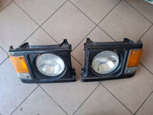 Laden Sie das Bild in den Galerie-Viewer, Frontscheinwerfer Toyota Land Cruiser 53032-90K01 53031-90K01 Rechts oder Links