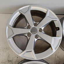 Laden Sie das Bild in den Galerie-Viewer, 4x Alufelge 17 Zoll 6.5" 5x112 38ET Glanz Silber 83A601025AL Audi Q3 Q2 FEL9529635816xy