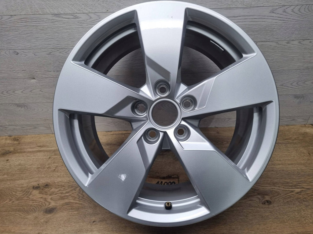 1x Alufelge 17 Zoll 8.0" 5x112 47ET Glanz Silber 8S0601025BA Audi Tt Rim Wheel FEL1682920428qs