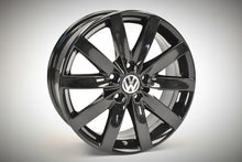 Laden Sie das Bild in den Galerie-Viewer, 4x Alufelge 17 Zoll 7.0" 5x112 54ET Glanz Schwarz 5K0601025F VW Golf VI Touran FEL3991160804yd