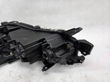 Laden Sie das Bild in den Galerie-Viewer, Frontscheinwerfer Toyota Hilux VIII SPP18190 Rechts Scheinwerfer Headlight SCH3588647822pb