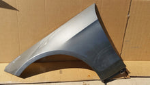 Laden Sie das Bild in den Galerie-Viewer, Kotflügel Mercedes-Benz W212 Vorne Links