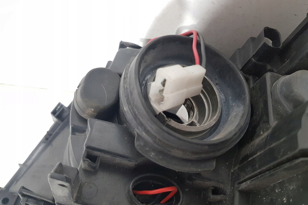 Frontscheinwerfer BMW 3 084441128R 4441136R0 84441128R Rechts Headlight SCH8144794613tn