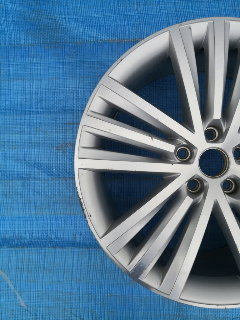 1x Alufelge 19 Zoll 8.0" 5x112 44ET Glanz Graphit 8W0601025H Mg Superb Iii FEL2911309660kd