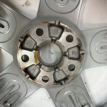 Load image into Gallery viewer, 1x Alufelge 18 Zoll 7.0" 5x112 45ET Glanz Silber 575601025 Seat Ateca Rim Wheel FEL5497211023cr