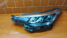 Laden Sie das Bild in den Galerie-Viewer, Frontscheinwerfer Toyota Chr C-Hr 81150-F4180-00 LED Links Headlight SCH6198552511hr